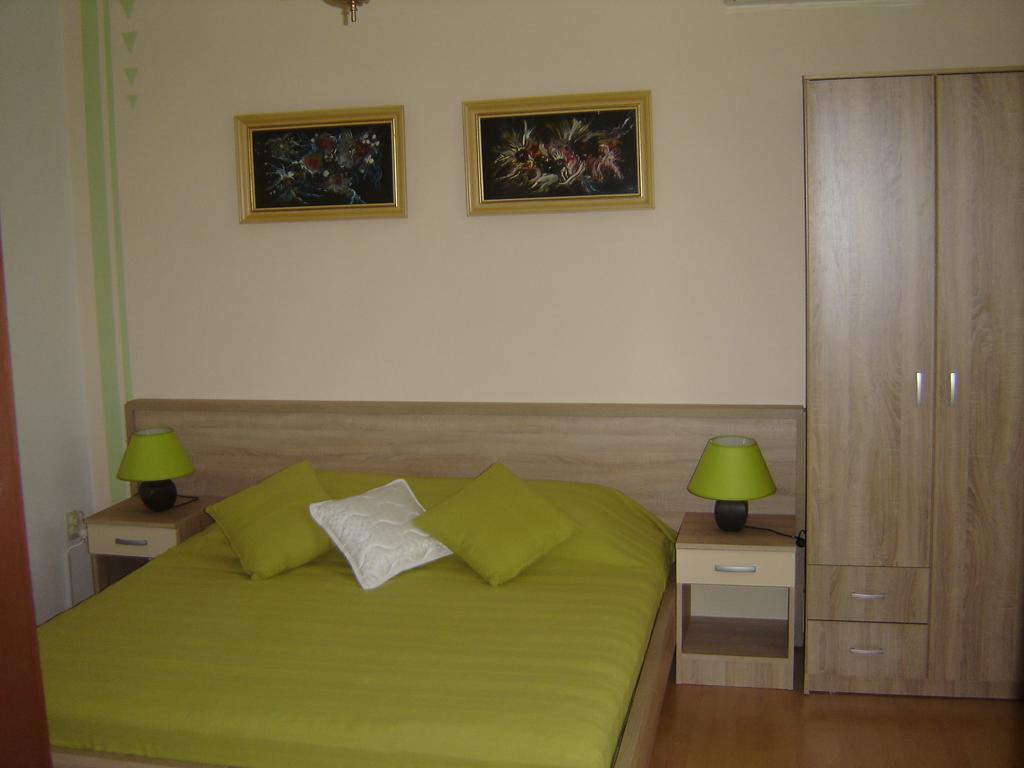 Apartmani Luna Hvar Town Exterior photo